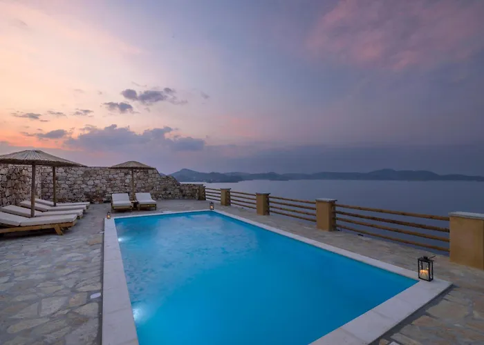 فيلة Slow Luxury Hideaway Sophia, Tatyana And Leda With Panorama And Pool *